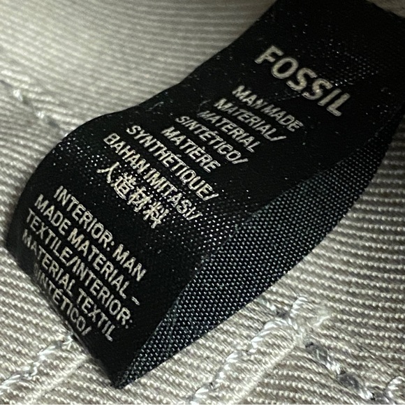 Fossil wristlet wallet- Pink and white - Picture 4 of 10